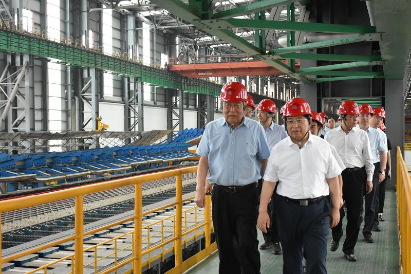 洛陽市長(zhǎng)徐衣顯率洛陽企業(yè)考察團(tuán)到我公司考察對(duì)接